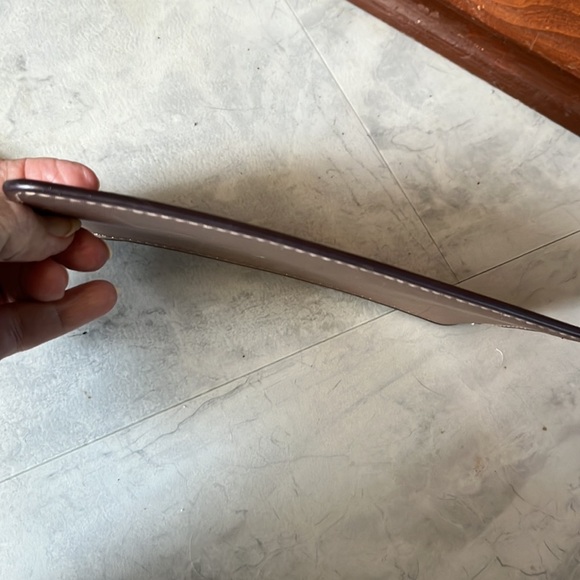 Kate Spade  NWOT   Taupe shimmer flat zip top  Wallet   Wristlet     8w x 5 h - Picture 5 of 8